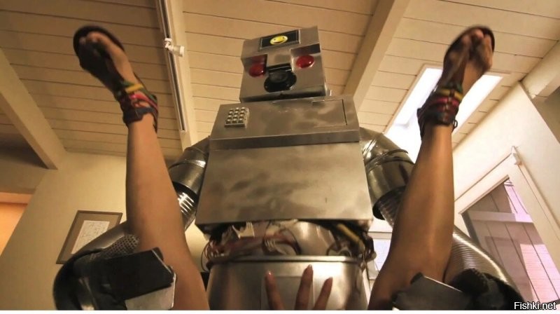 Полиция Макао задержала робота за приставания к пожилой женщине