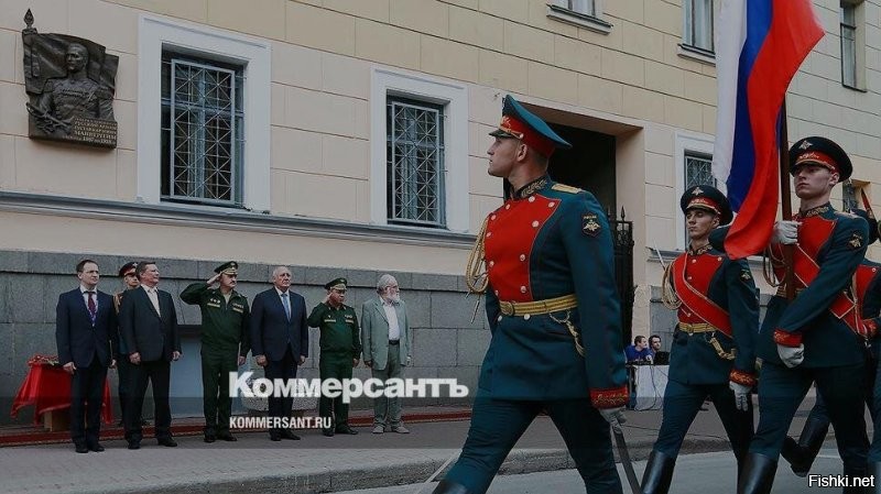 СВО практически началась в 2014
при освобождении Крыма.
Ну или можно считать одной из операций СВО. Разве не так?
Терминология тут не главное.

"Вам легко изображать турбопатриота, и ненавидеть "иудеев". - с чего Вы взяли, что я ненавижу иудеев?  Где я писал о ненависти к ним? Можете показать? Я отношусь к ним также, как и они относятся к русским.

Ну, а захоронение на Новодевичьем кладбище тоже решается просто. Были бы деньги.
Мемориальную доску Маннергейму тоже вешали....
Сам министр культуры В. Мединский открывал.
И воинские почести тоже были...
Так, что случаются ошибки.