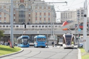 А вот, как это выглядит сейчас. Только с противоположной стороны. На гостиницу "Ленинградская"