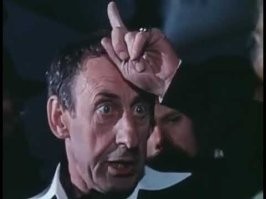 Урри, кнопка! Где у него кнопка?!