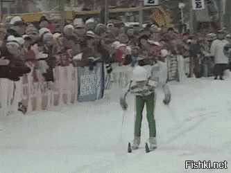 Судья забега мешал лидеру марафона финишировать