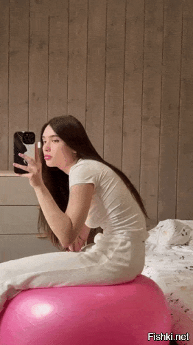 никогда не глотайте  жвачку !!!