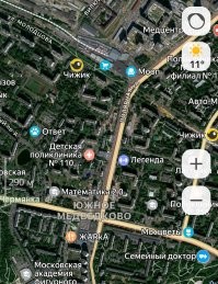 Сам на этот поворот трамвайной линии подумал. 
Но конфигурация домов не похожа.