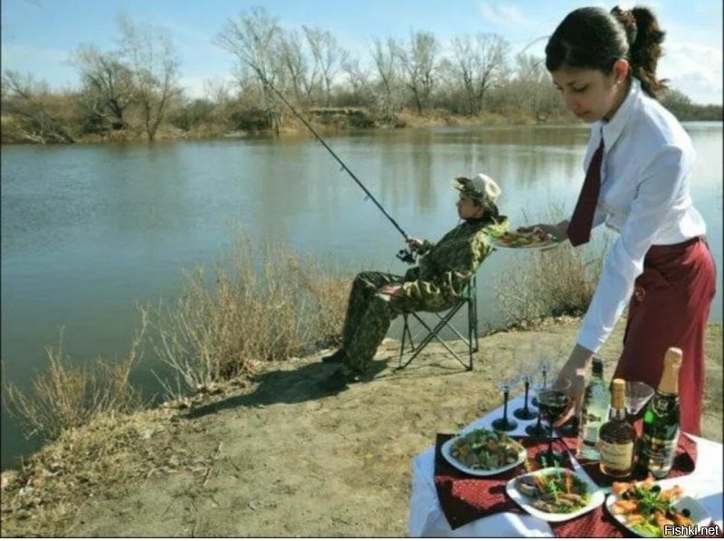 Мужчина показал рыболовные снасти стоимостью 4 миллиона рублей