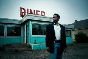 Ну во первых на вкус и цвет, все фломастеры разные.
Во вторых, если кому-то понравились "Очень странные дела", вот ссылка на подобные сериалы: