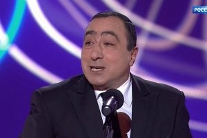 Большая тарелка улыбатора