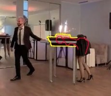 Необычный стол, который сразу привлекает внимание