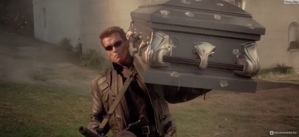 Похоронная процессия в Перу закончилась падением гроба в реку