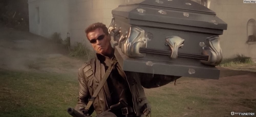 Похоронная процессия в Перу закончилась падением гроба в реку