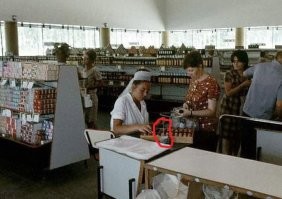С помощью чужого использованного чека женщина совершила кражу в ресторане