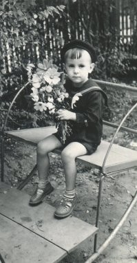 Комсомольск-на-Амуре."Серёжа в детском саду". 1960ые.