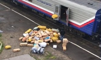 Доставлено с любовью))))Не своё не жалко.Вот только когда он будет пассажиром.Начнёт возмущаться больше всех.