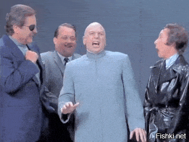 Водитель выгрузил весь мусор на дорогу и скрылся