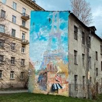 Господа комментаторы подписывайте города, откуда фото - интересно же!
Питер, Молдагуловой 3: