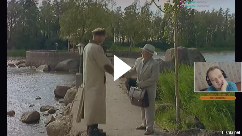 Мода на длинные пальто не просто уродская, а еще и опасная оказывается.
Вообще когда вижу девушек или женщин одетых в длинные пальто или тренчи по щиколотку, так и хочется им крикнуть:" Кузмич! Кузмииич! В какой сарай мы водку сгрузили?"