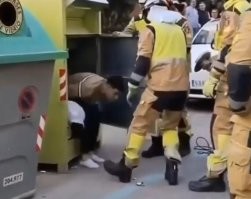 Перед просмотром видео поставил на чёрное и не прогадал.