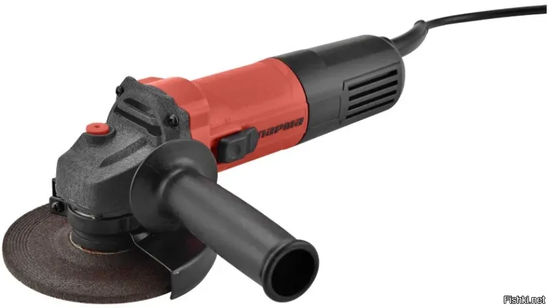 Мужчина с рулоном проволоки парализовал автомойку