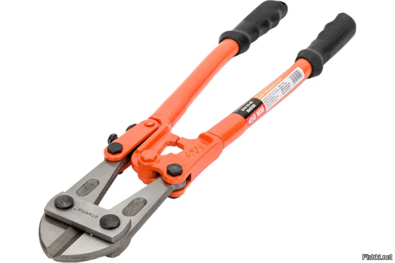 Мужчина с рулоном проволоки парализовал автомойку