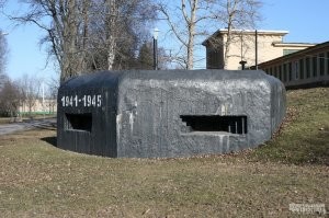 "Ну в таком случае корейским инженерам нужно поставить ЖИРНУЮ ДВОЙКУ ЗА ФОРТИФИКАЦИЮ." Сурьёзно? Тогда и советским с немецкими.