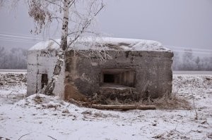 "Ну в таком случае корейским инженерам нужно поставить ЖИРНУЮ ДВОЙКУ ЗА ФОРТИФИКАЦИЮ." Сурьёзно? Тогда и советским с немецкими.