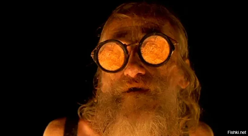 Почему-то Милонов напомнил мне персонажа из фильма "Водный мир" с Кевином Коснером.