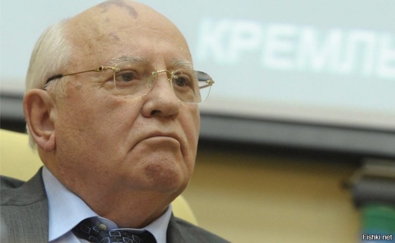 А где фото главного предателя и коррупционера? Продал Родину, чтобы тусоваться красиво. (С)