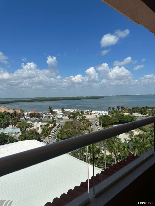 Мне понятна твоя быдлячья зависть...
Сьездили отлично
Купались, загорали, алкоголь, доступные женщины...
Так что ты подбери слюни и... отдыхать в политсолянку.