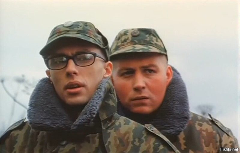 Есть ещё волшебная русская традиция: оставлять на могилах усопших разного рода свежие продукты и напитки.