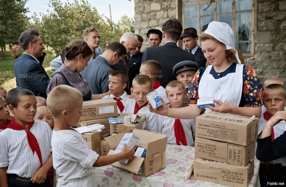 Опять проклятые пиндосы.. в 1991 повторилось снова. Ножки буша называлось.