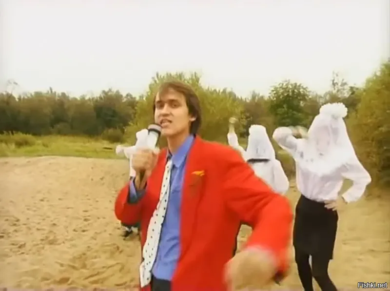 Ятинсотэтс.
"Свадьба бурятского чабана Батыра завершилась крупной неудачей - невесте отрубили голову, а сам Батыр был арестован сельским милиционером Жададыком. В тюрьме Батыр знакомится со шведским порно-королем Свеном, который отсиживает срок за развратные действия во время Олимпийских игр в Москве. Швед открывает Батыру страшную тайну пришельцев-роботов. Отсидев, Батыр поступает на работу в милицию. Но воспоминания о погибшей невесте не дают спокойно спать молодому милиционеру. Что же делать? Конечно, искать виноватых и мочить их без жалости. В этот драматический миг пришельцы наносят коварный удар в виде терминатора, запрограммированного на убийство людей. Но это семечки для человека, прошедшего школу жизни в бурятской тюрьме... "