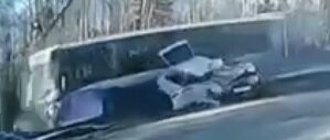 Трудно сказать, вон как автобус в кювет нырнул, а там пассажиры!
