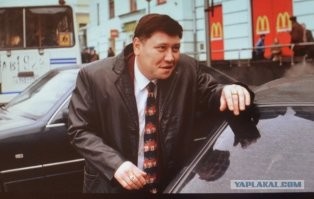 - А вы чё, ребята-атеисты, всё по церквям ходите, всё проповеди подслушиваете?