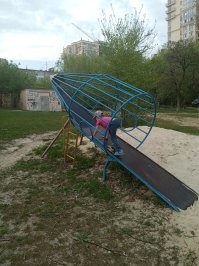 Я думал, что таких ракет сейчас уже нет. А вот в прошлом году в Волгограде, недалеко от дома Павлова, во дворе нашел одну.