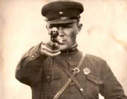 раньше офицеры стрелялись.....