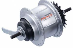 И откуда такие умники берутся... 2 черных троса - тормоза, а серебристый как раз и есть тросик переключения планетарной передачи. Так что передач на нем как минимум 3.