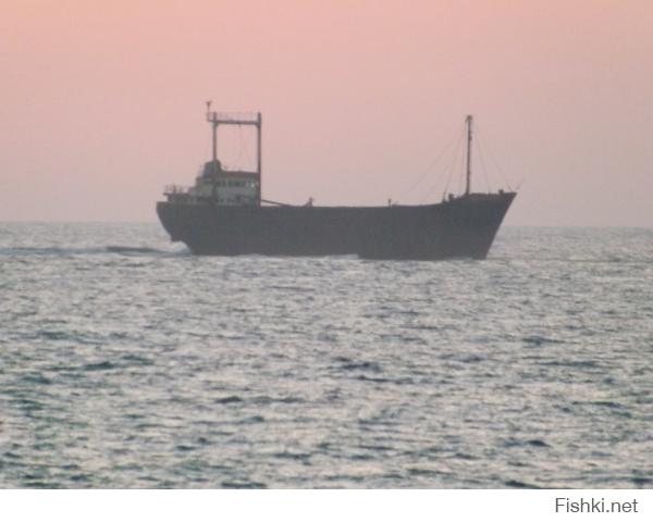а вот этот грузовой корабль Efktimon стоит на мели в Пафосе с 1971, виден из любой точки города