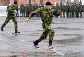 Кто в армии был, тот в цирке не смеётся