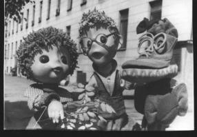 Не знаю как в остальной России, а по петербургскому ТВ шла замечательная программа "Большой Фестиваль"....ностальгия