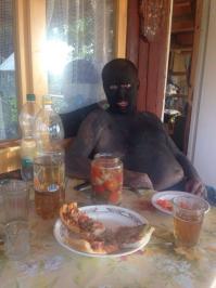 " - Пойду дальше шашлык жарить".