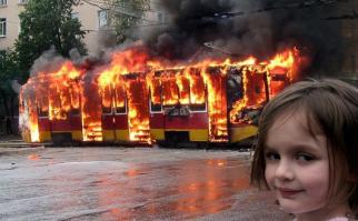 Трамваи и красивые девушки