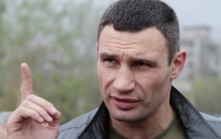 А сегодня в завтрашний день не все могут смотреть. Вернее, смотреть могут не только лишь все, мало кто может это делать ©