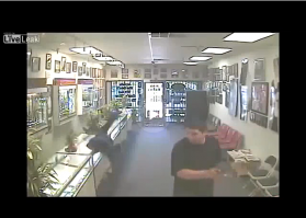 Урок Брейк-данса не впечатлил продавца )))