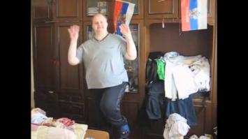 Это же давно известный "патриот"