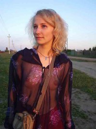 Девушки без бюстгальтеров