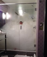 Халку не нравится пена! Халк бить!!!