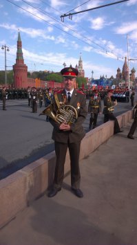 Поздравляю всех с праздником! И всем привет с Красной Площади!!!))))