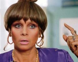 Перестаньте сказать Казюльский! Вы не на Привозе,здесь вам  Юнайтет Стат оф таки Америка!
Мамой клянусь!Я пять дней глаз не смыкал я с этим чемоданом в бане купался.

(табаков)Я те глаз на жопу натяну!
(Любовь Полищук задумчиво)Глязь ня зжопю,глязь ня зжопю.Оооо!