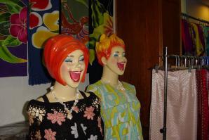 В Таиланде как раз видел такие манекены