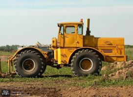 В детсве, когда дед К 700 заводил - каждый раз такую же херню наблюдал...