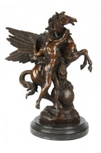 "«Бриллиантовая рука» Пегас в магазине («А у вас есть такой же, но без крыльев?») снимался также в фильме «Служебный роман», под его тяжестью изнывал герой А. Мягкова в эпизоде с «лошадью», а потом и в интерьере квартиры композитора в комедии «Ширли-мырли». Этот конь до сих пор хранится в реквизиторском отделе «Мосфильма». Реквизит!"

Кажеться того коня я видел и у Шерлока Холмса...

"Самым знаменитым произведением искусства, когда-либо появлявшимся в отечественных фильмах, стала скульптура «Персей и Пегас» французского скульптора Эмиля-Луи Пико. Хотя ни имя автора, ни ее название ничего не скажут большинству зрителей, но это тот самый «конь с крыльями», от покупки которого отказался Семен Семенович Горбунков из «Бриллиантовой руки» (1968 г.) и которого сравнивал с мамонтом измученный Новосельцев из «Служебного романа» (1977 г.). Это были, если можно так сказать, «главные роли» французской скульптуры, но, оказывается, «Персей и Пегас» снялся и «в эпизодах». Еще в 1950 году Михаил Ромм поместил его в интерьер немецкого особняка в фильме «Секретная миссия», а в «Семнадцати мгновениях весны» именно эта скульптура украшала кабинет Шелленберга. Но, по мнению советских кинематографистов, не только немецкие военачальники увлекались творчеством Пико — «Персей и Пегас» стоит и в кабинете Сергея Петровича Камышева, роль которого в фильме «Мой ласковый и нежный зверь» блистательно исполнил Олег Янковский. " :)